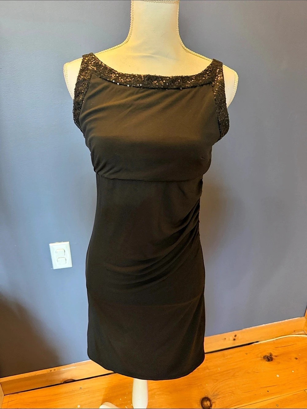 Mario Sergio Mini Black Size Small Like New